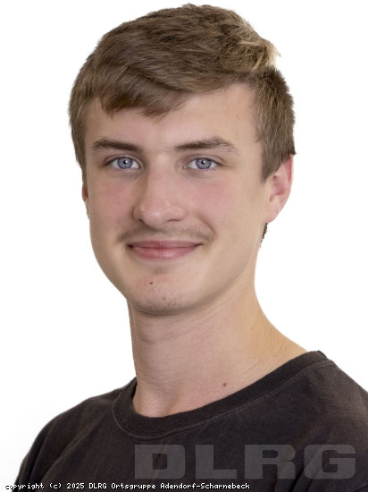 Beisitzer: Frederik Fink